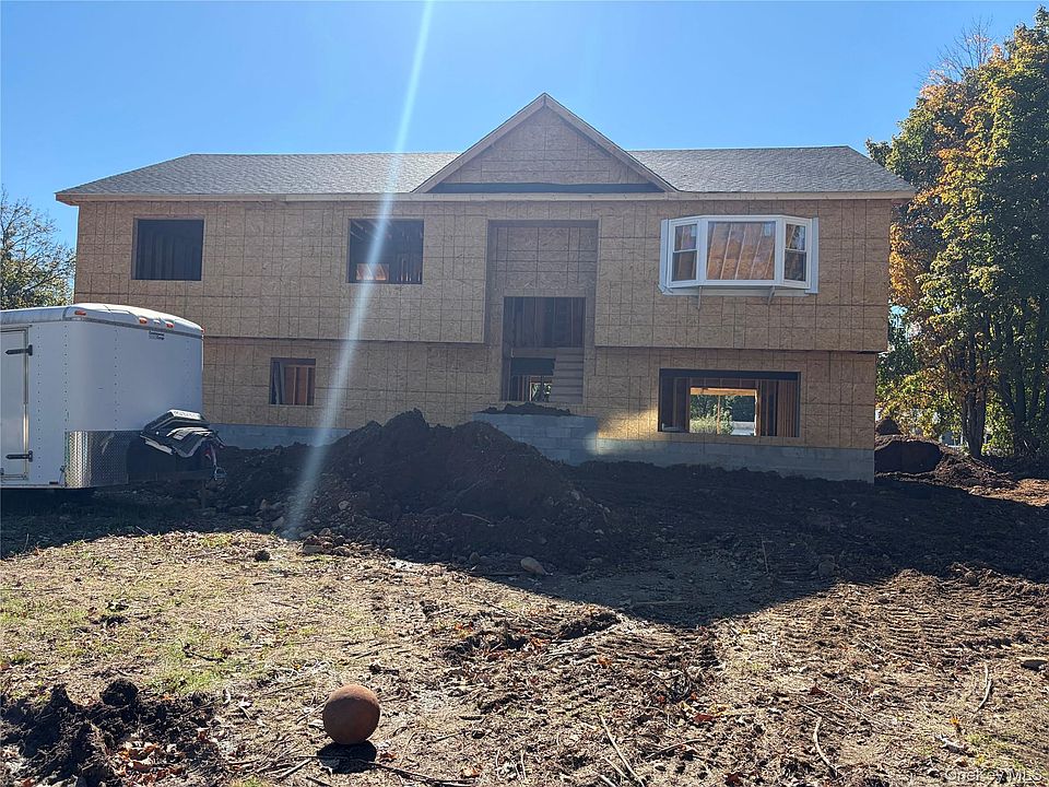 2nd image of 14 New Unionville Road