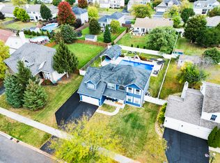 961 Canyon Trail Ct, Yorkville, IL 60560