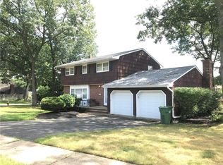 4 Jensen Rd, Sayreville, NJ 08872