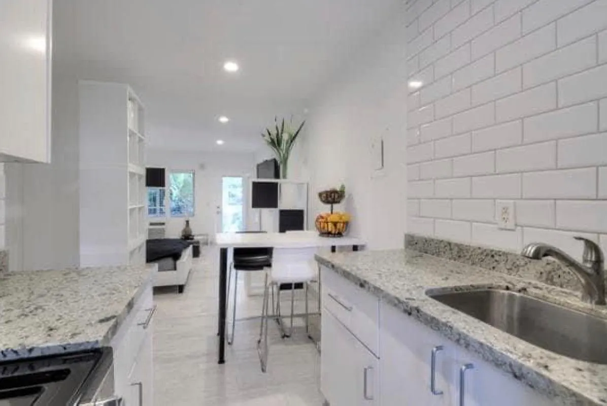 655 Meridian Ave — Photo 1