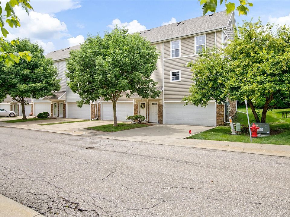 1st image of 2150 NE 18th St Unit 102