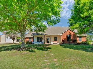 1411 Honeysuckle Ridge Ct, Midlothian, TX 76065