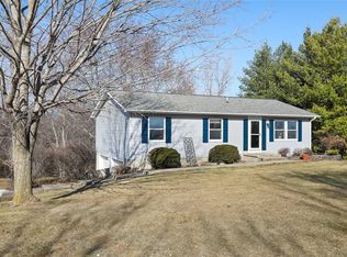 2251 Dakota Dr, Pella, IA 50219