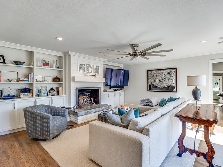 6441 Park Ln — Photo 9