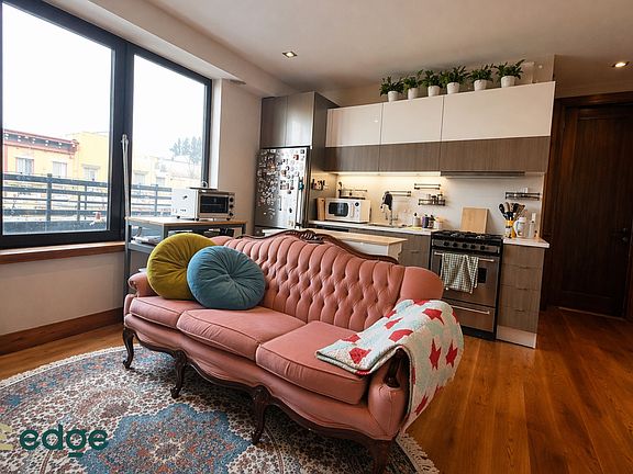 3rd image of 865 Willoughby Ave #4J
