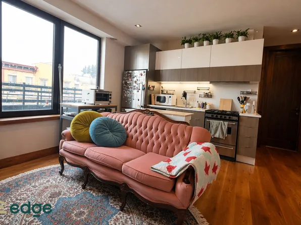 865 Willoughby Avenue image 1 of 18