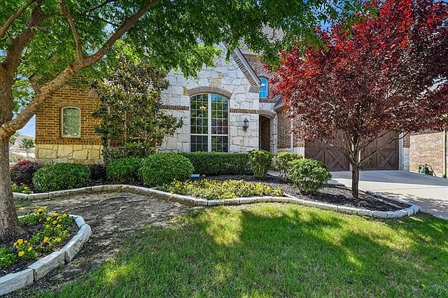 1st image of 8236 Victoria Ln