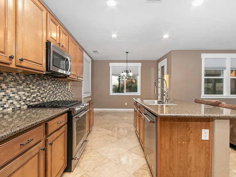 38152 Mulligan Dr — Photo 5