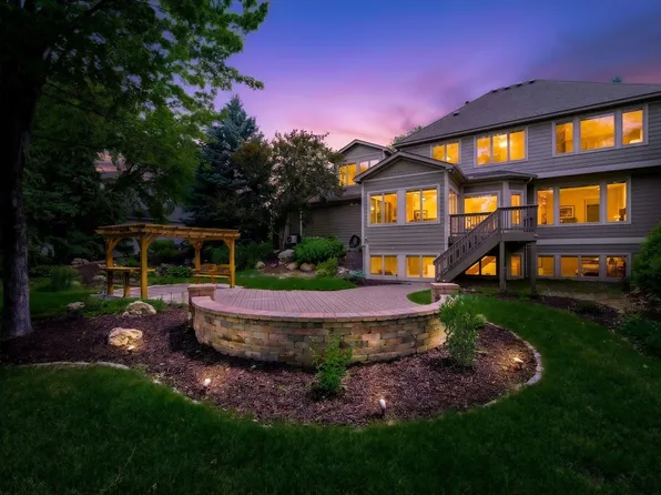 3034 Edgewater Dr, Woodbury, MN 55125
