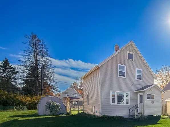 46538 Main St, Houghton, MI 49921