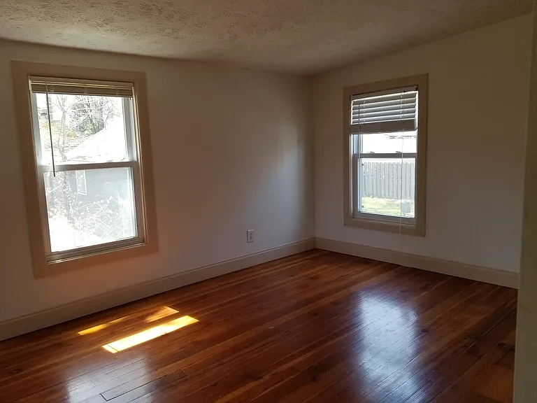 1410 Madison St — Photo 4