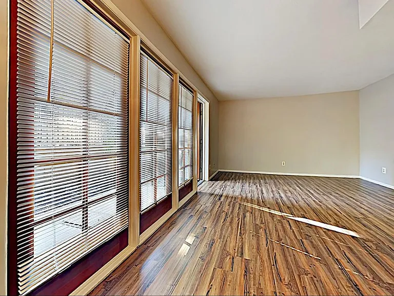18811 N 19th Ave #1002 — Photo 7