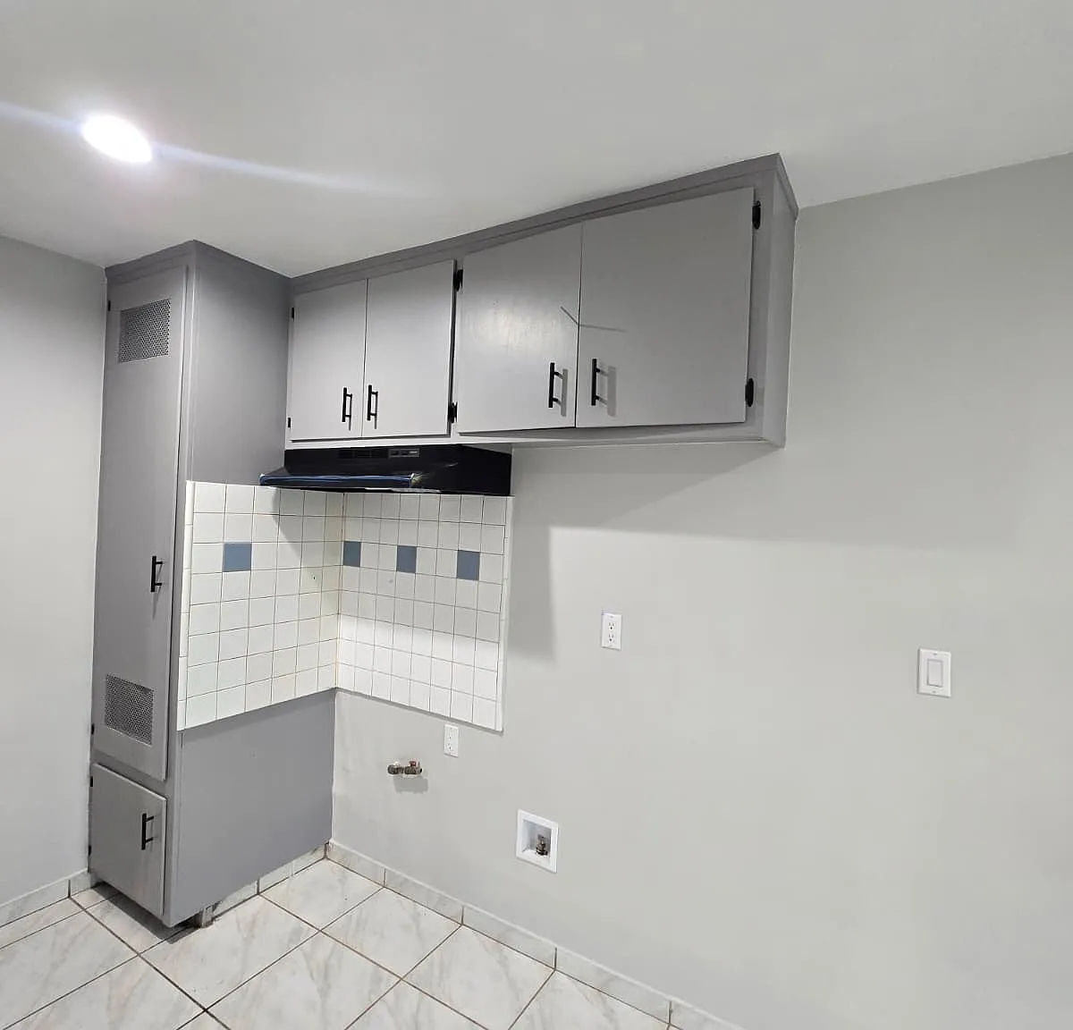 736 S Eastmont Ave — Photo 4