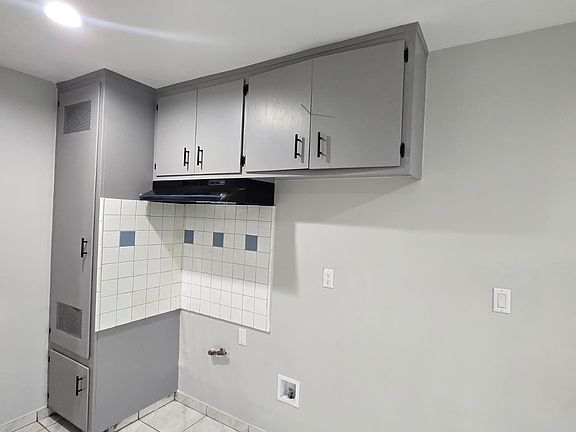 4th image of 736 S Eastmont Ave #7