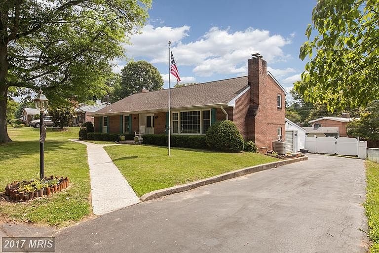 1st image of 17722 Red Oak Dr