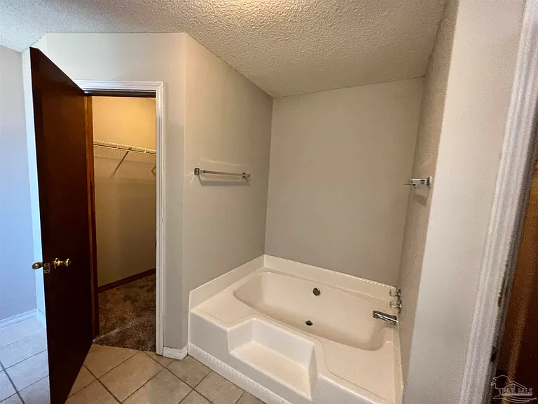 9046 Caribbean Dr — Photo 19