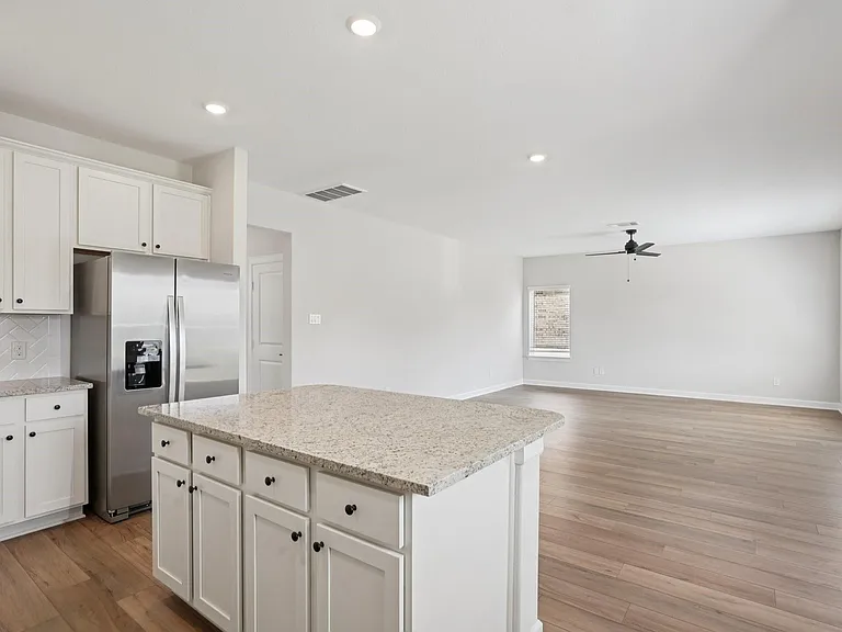 1006 Whispering Winds Dr — Photo 8