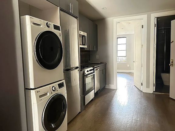2nd image of 417 E 114th St APT 4