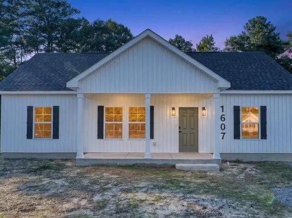 1607 Dr Martin Luther King Jr Dr N, Side, NC 27910