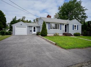 3 Richards Rd, Beverly, MA 01915