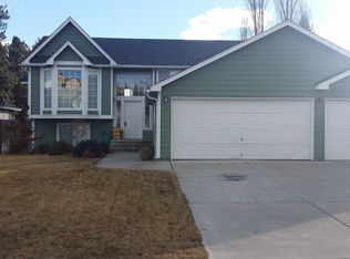 318 E Blackhawk Dr, Spokane, WA 99208