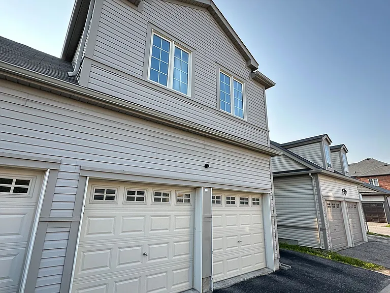 21 Duncan Rd #COACH — Photo 1