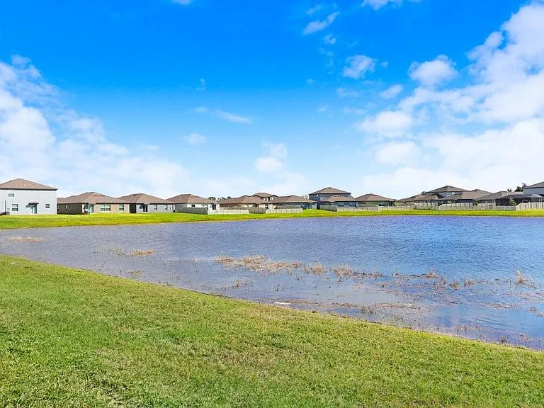 3160 Oyster Cove St — Photo 37