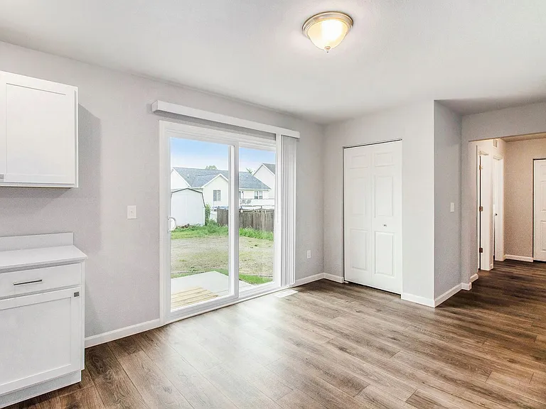 225 Wildflower Dr — Photo 14