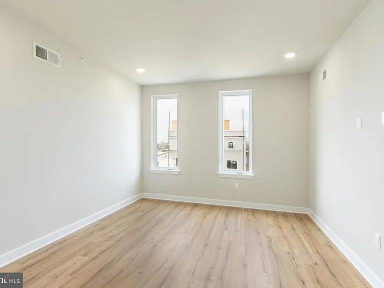 2121 Bellmore St — Photo 6