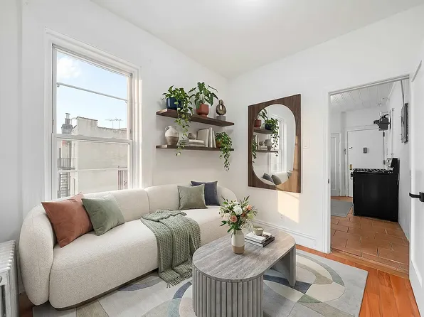219 Kingsland Avenue image 1 of 5