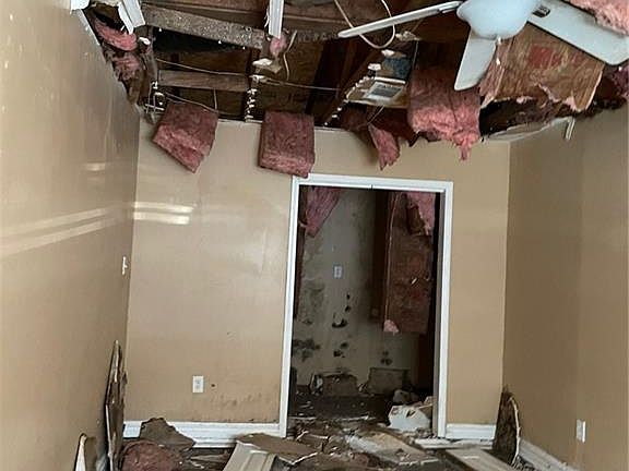 2nd image of 204 Senate Dr