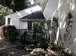 2090 Hawthorne Rd, Toledo, OH 43606