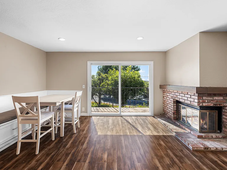 2853 N Palm Ave #2 — Photo 2