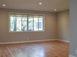 152 San Vicente Blvd APT 12, Santa Monica, CA 90402