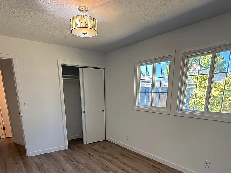906 SE 165th Ave — Photo 18