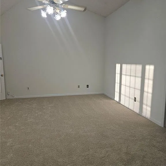 3145 Oak Meadow Dr — Photo 12