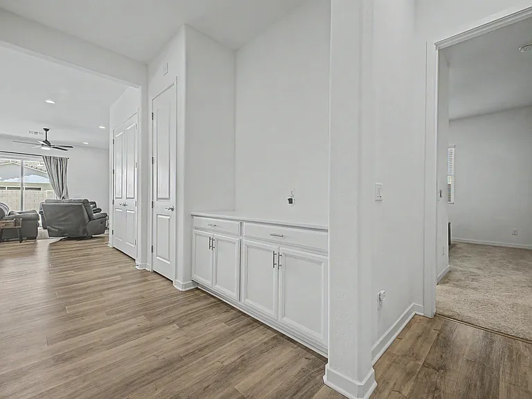 10112 E Trent Ave — Photo 7