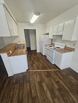 504 Jeanell Dr #22 — Photo 3