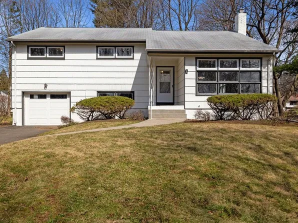 4 Old Pomona Road, Suffern, NY 10901