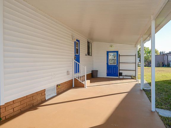 3rd image of 522 Hemingway Terrace