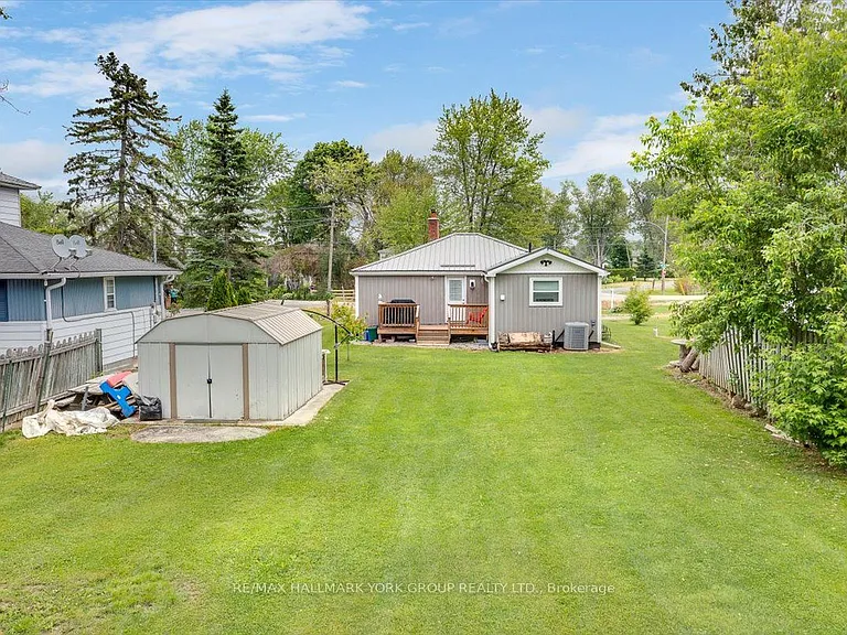 21 Lakeshore Rd — Photo 29