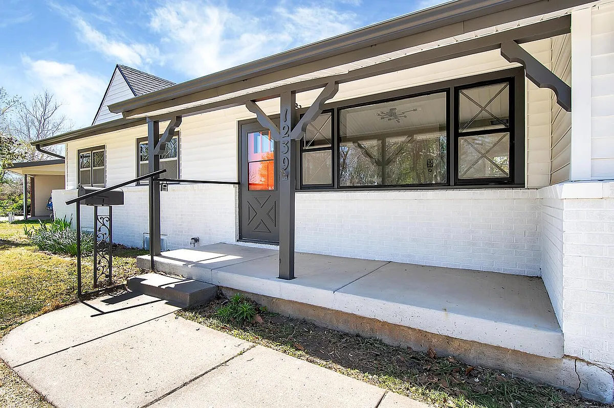 Building Photo - 1239 N Cramer St
