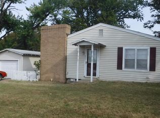 501 E 6th Ave, Caney, KS 67333