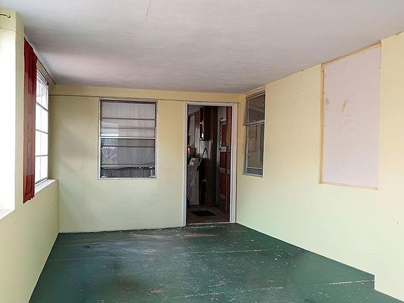 4th image of 99 YALE AVENUE