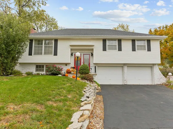 13961 Woolworth Cir, Omaha, NE 68144