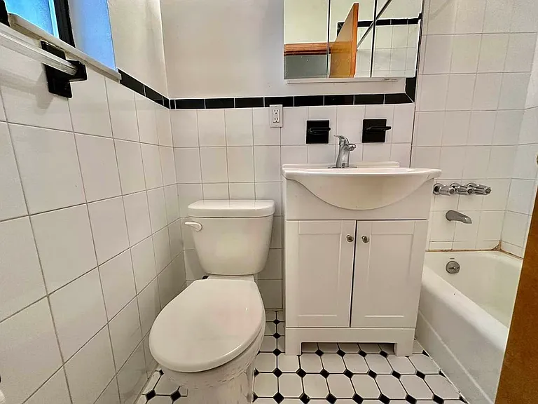 22 W 77th St #54 — Photo 8