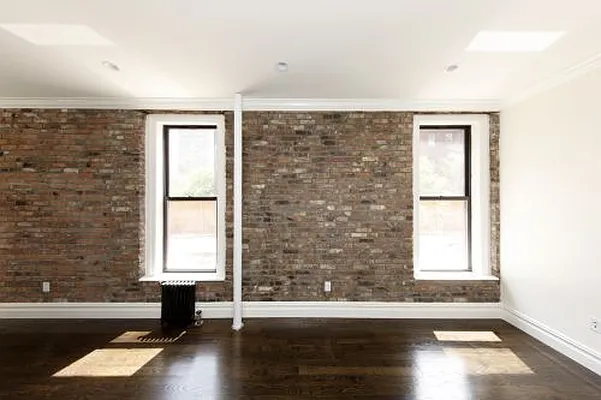 Rented by Avenues Real Estate | media 22