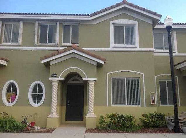 1st image of 2504 SE 11th Ct #506