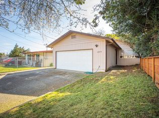 2375 State St, North Bend, OR 97459