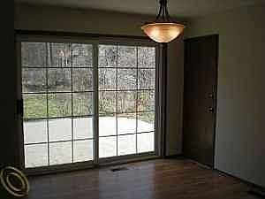 3rd image of 2352 Darrow Dr